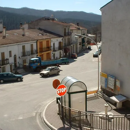 Apartment Maometto Va Alla Montagna *